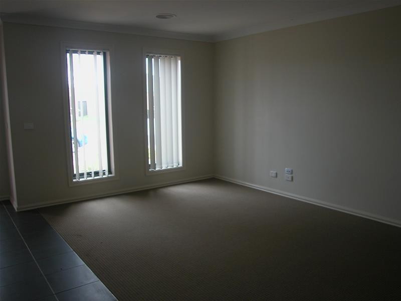 3 Raymond George Place, Lara VIC 3212