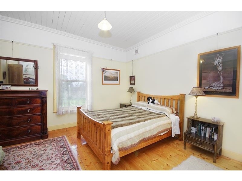 Tallaranie 240 Peak School Road, Lara VIC 3212