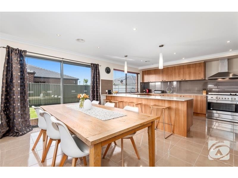 13 Weerana Way, Lara VIC 3212