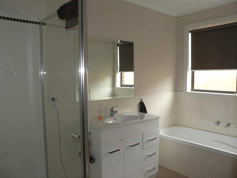 13 Canopus Crescent, Lara VIC 3212