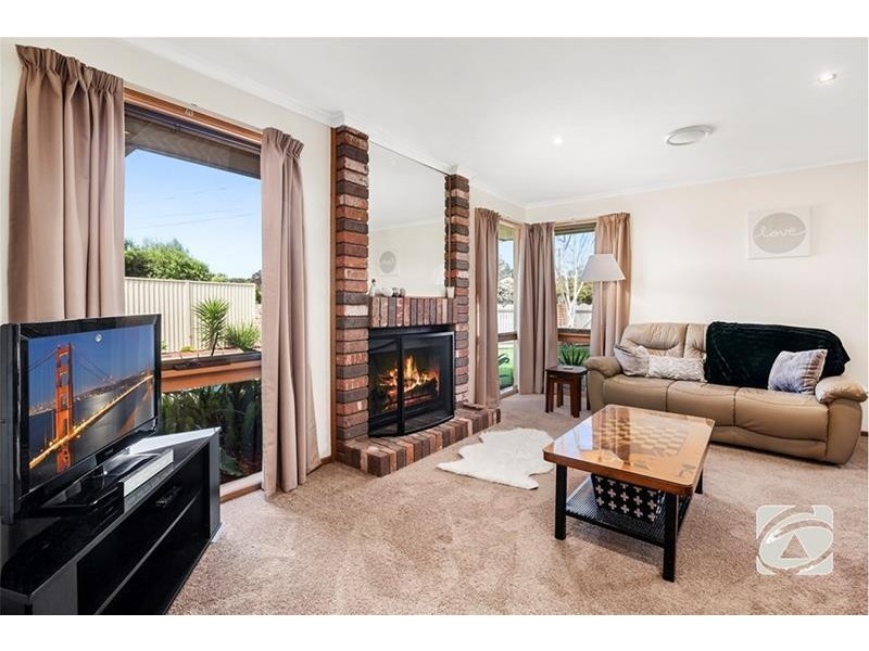 8 Anna Court, Lara VIC 3212