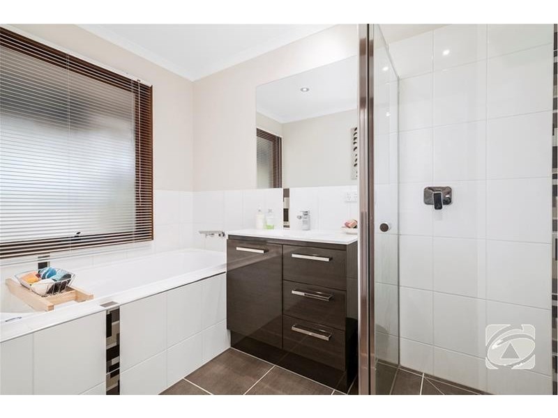 8 Anna Court, Lara VIC 3212