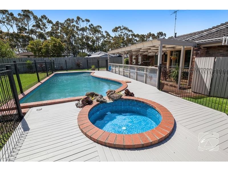 8 Anna Court, Lara VIC 3212