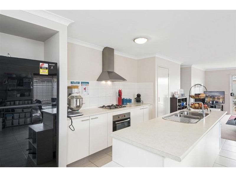 10 – 12 Capebaron Drive, Lara VIC 3212