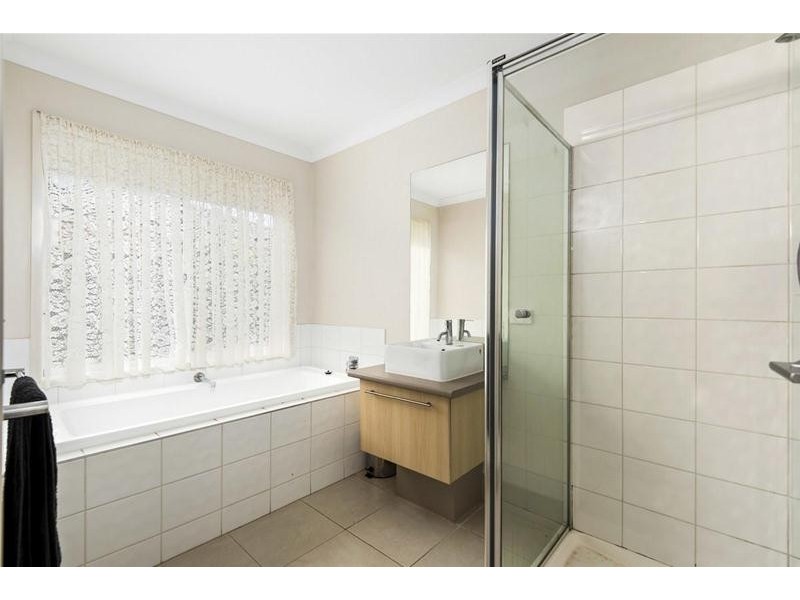 10 – 12 Capebaron Drive, Lara VIC 3212