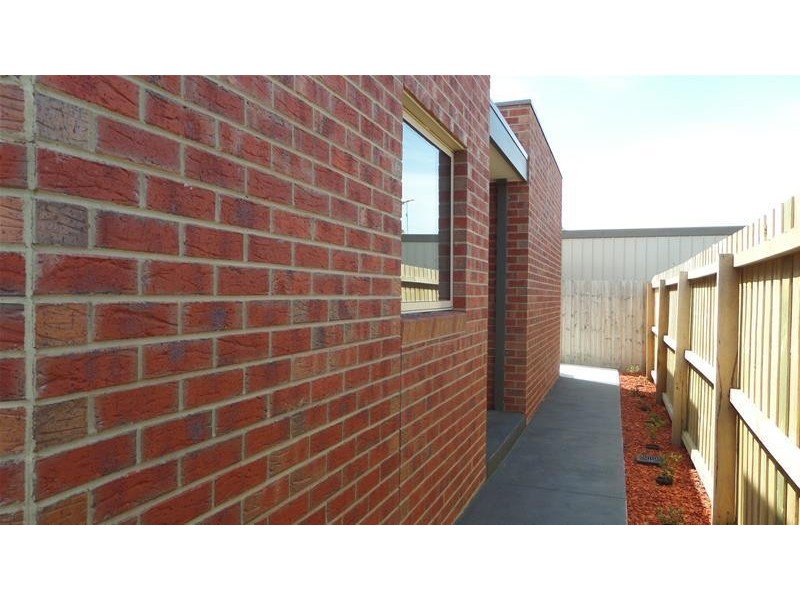 73 B Benjamin Drive, Lara VIC 3212