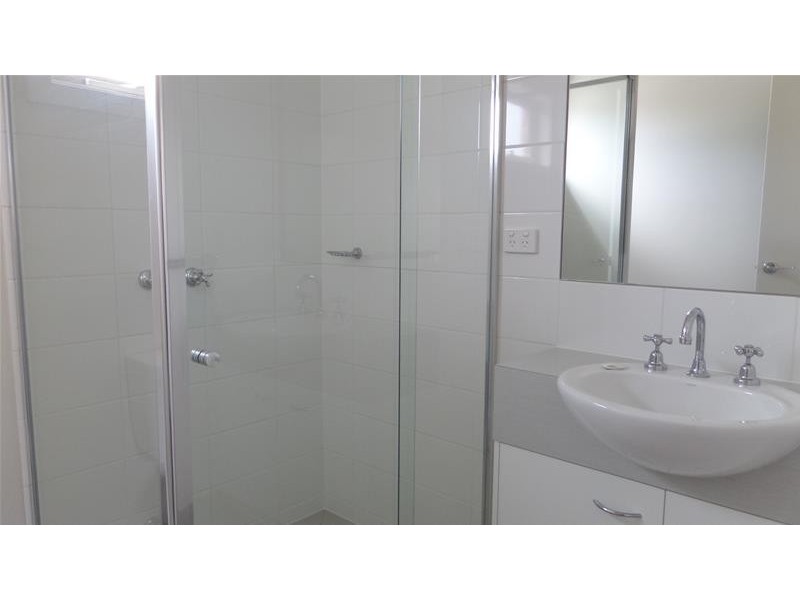 73 B Benjamin Drive, Lara VIC 3212