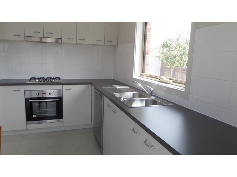 73 B Benjamin Drive, Lara VIC 3212