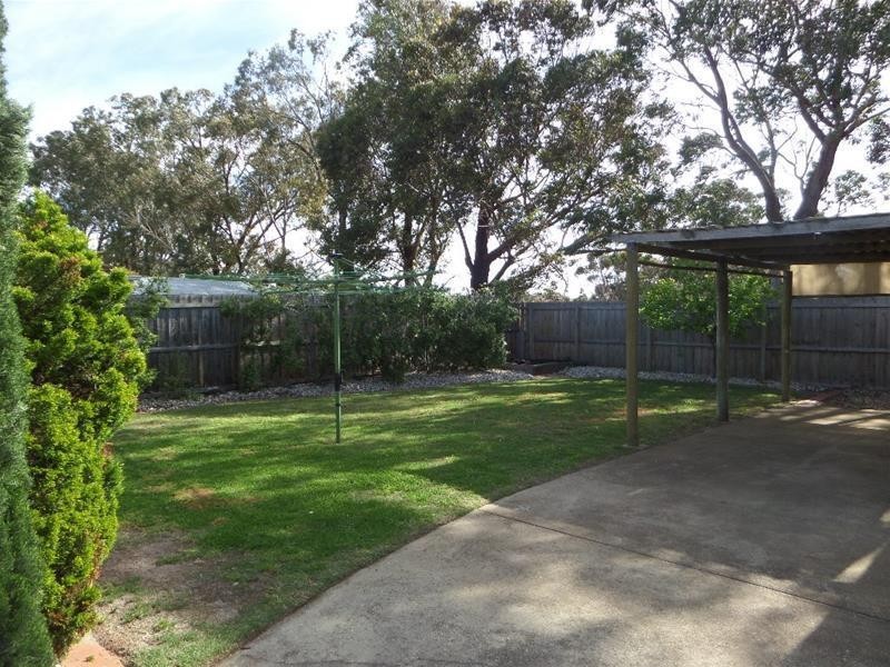 17 Cameron Crescent, Lara VIC 3212