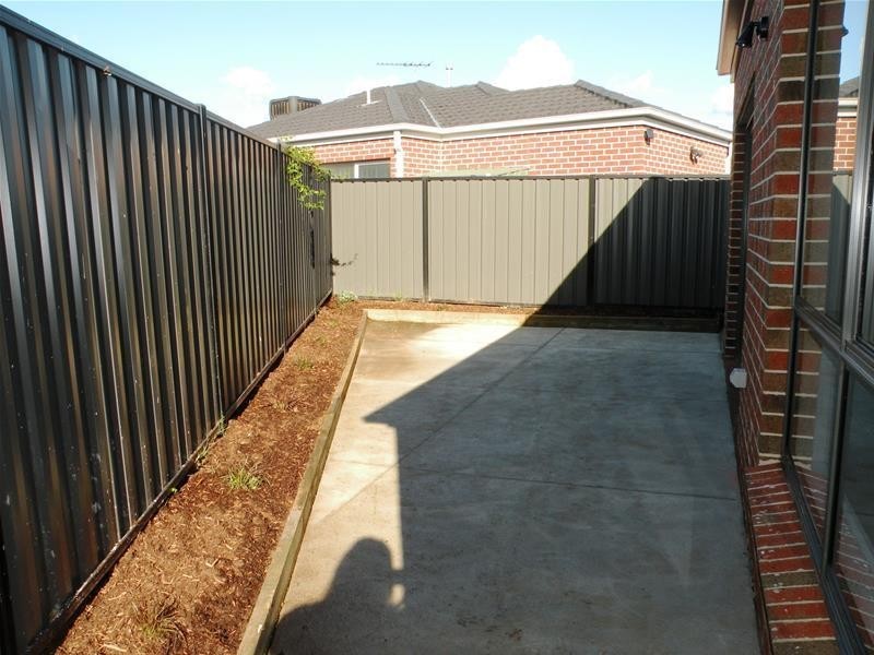 2/40 Benetti Drive, Lara VIC 3212