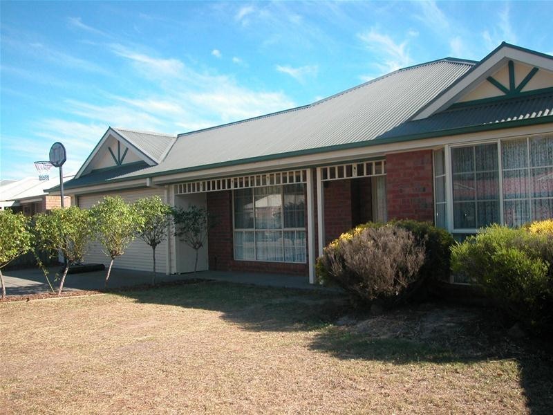 10 Sherwood Grove, Lara VIC 3212