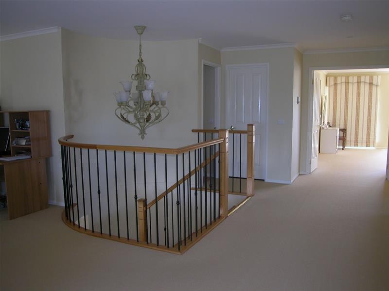 10 Osterlund Court, Lara VIC 3212