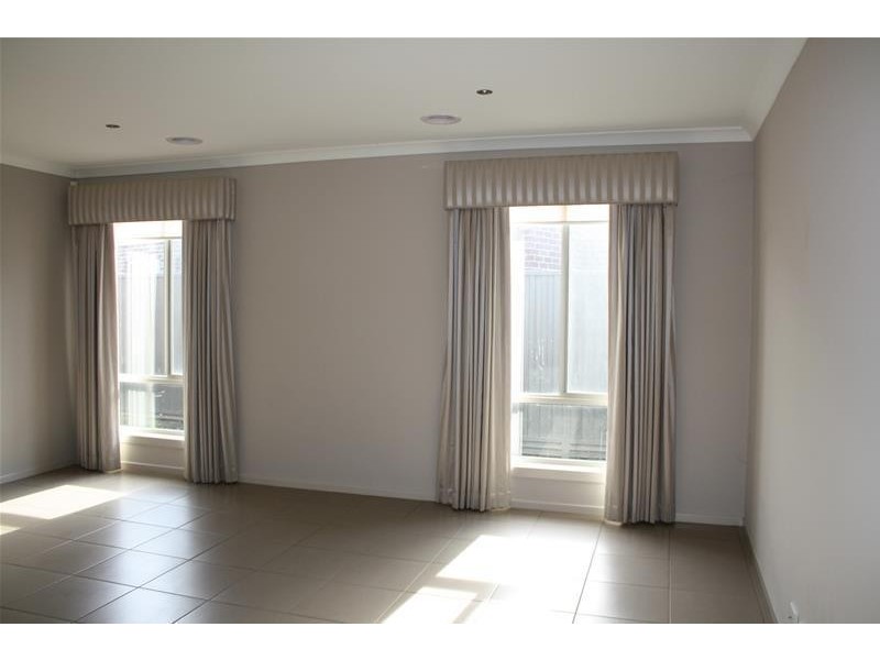 16 Bluebill Court, Lara VIC 3212