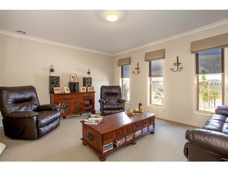 6 Barnong Way, Lara VIC 3212