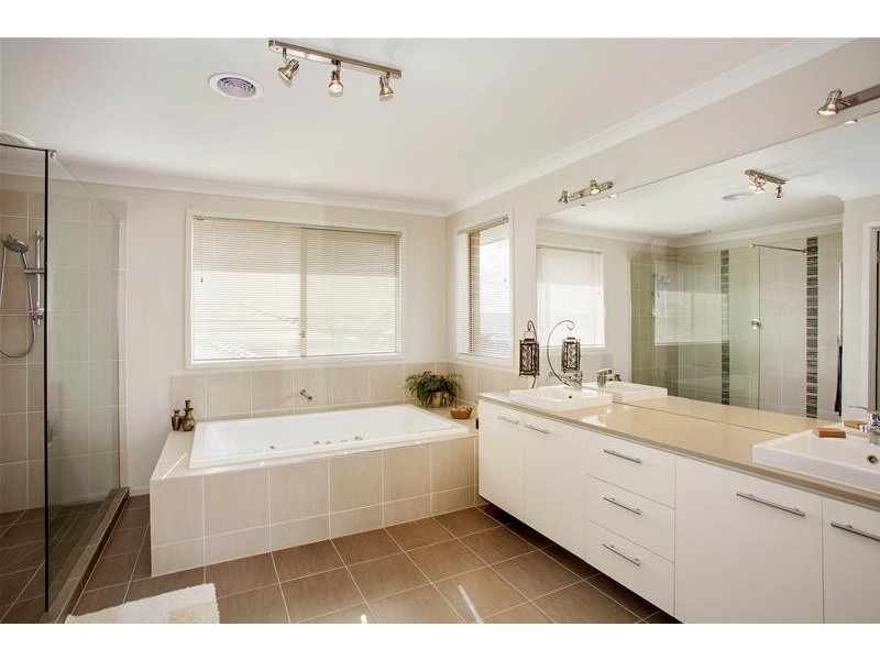 6 Barnong Way, Lara VIC 3212