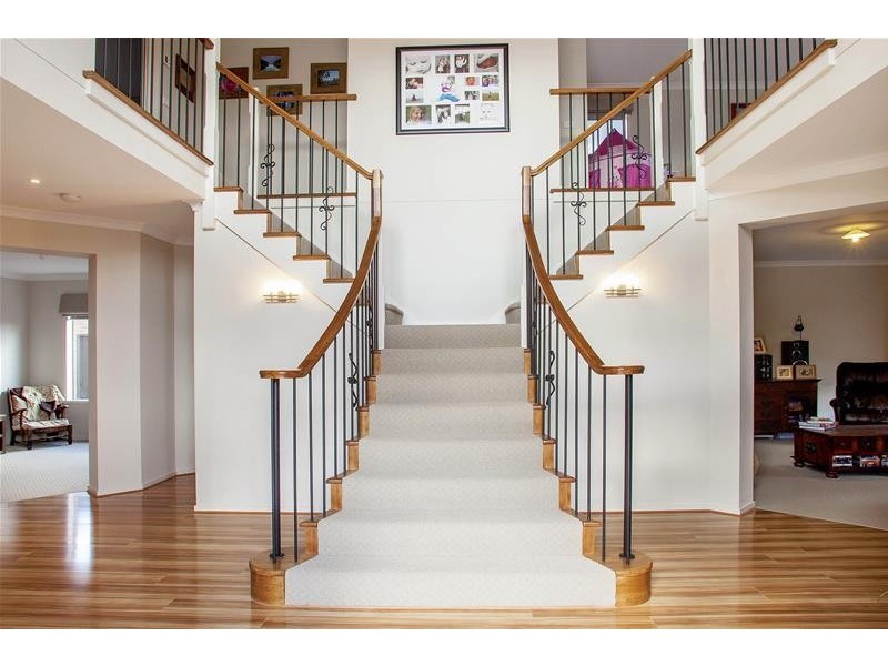 6 Barnong Way, Lara VIC 3212