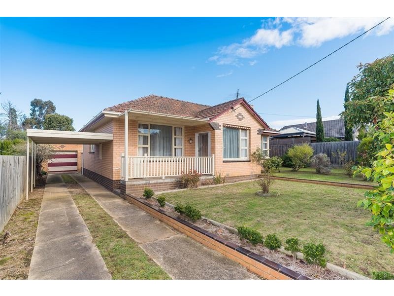 1 Sutcliffe Court, Highton VIC 3216