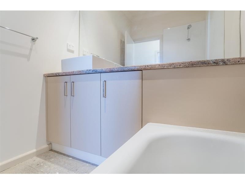 1 Sutcliffe Court, Highton VIC 3216