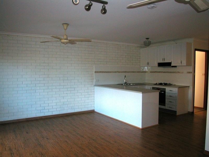 4/14 Brunel Close, Lara VIC 3212