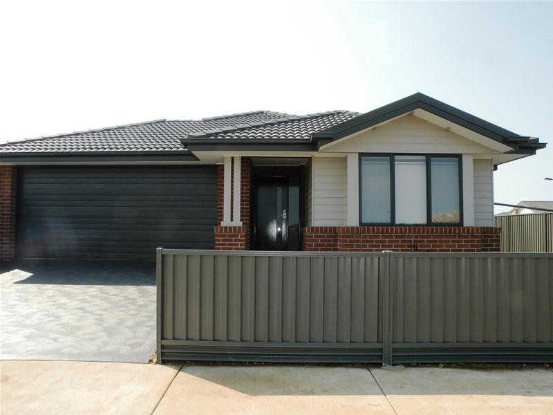 13 Carina Street, Lara VIC 3212