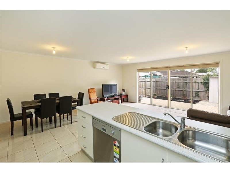 2/23 Flinders Avenue, Lara VIC 3212