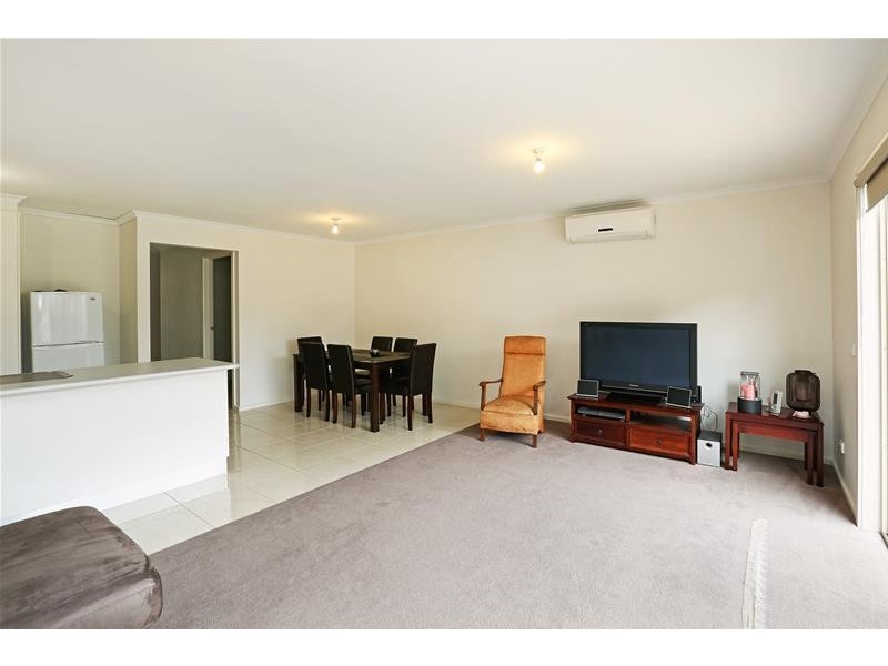 2/23 Flinders Avenue, Lara VIC 3212