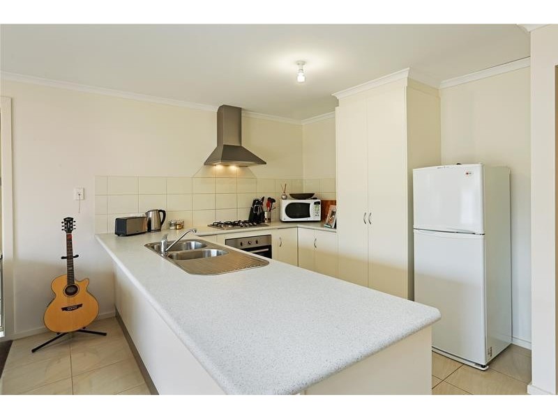 2/23 Flinders Avenue, Lara VIC 3212