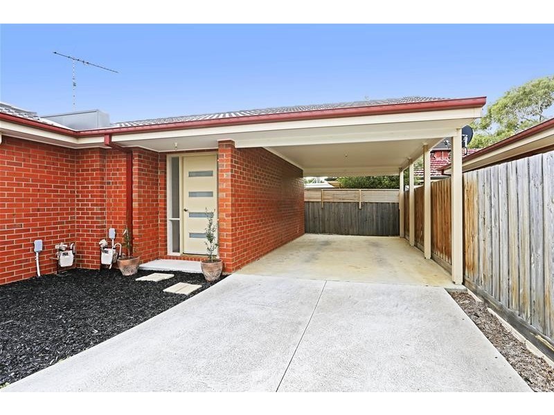 2/23 Flinders Avenue, Lara VIC 3212