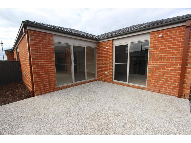 62 Eastlakes Boulevard, Lara VIC 3212