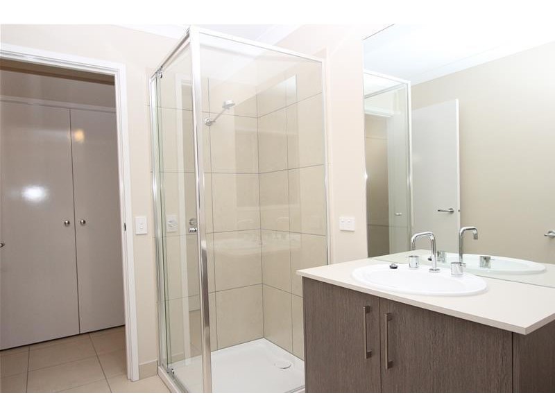 62 Eastlakes Boulevard, Lara VIC 3212