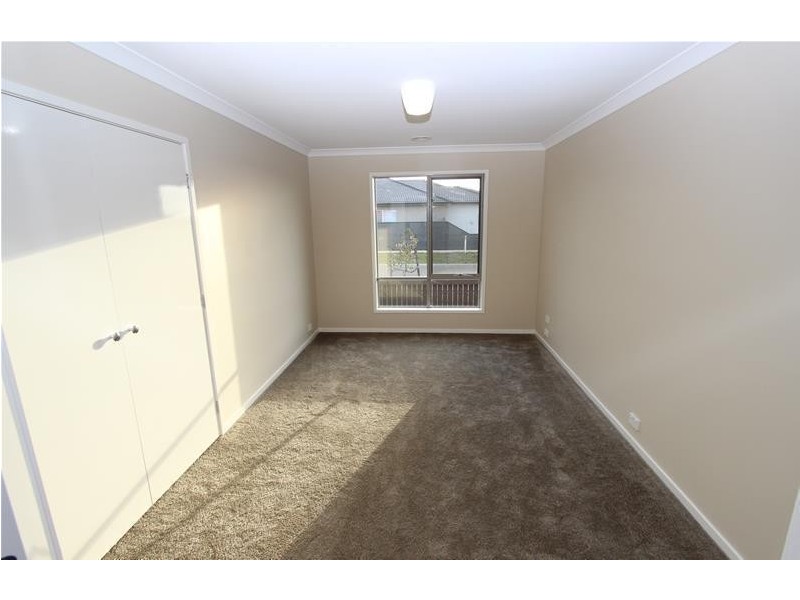 62 Eastlakes Boulevard, Lara VIC 3212