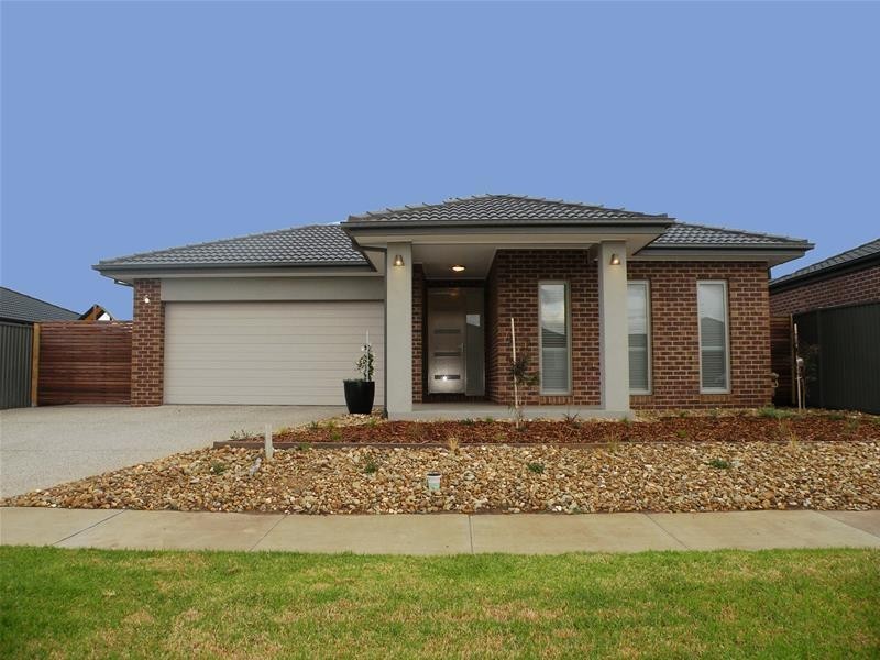 49 Cape Barron Drive, Lara VIC 3212