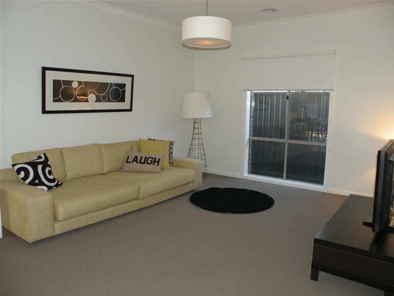 49 Cape Barron Drive, Lara VIC 3212