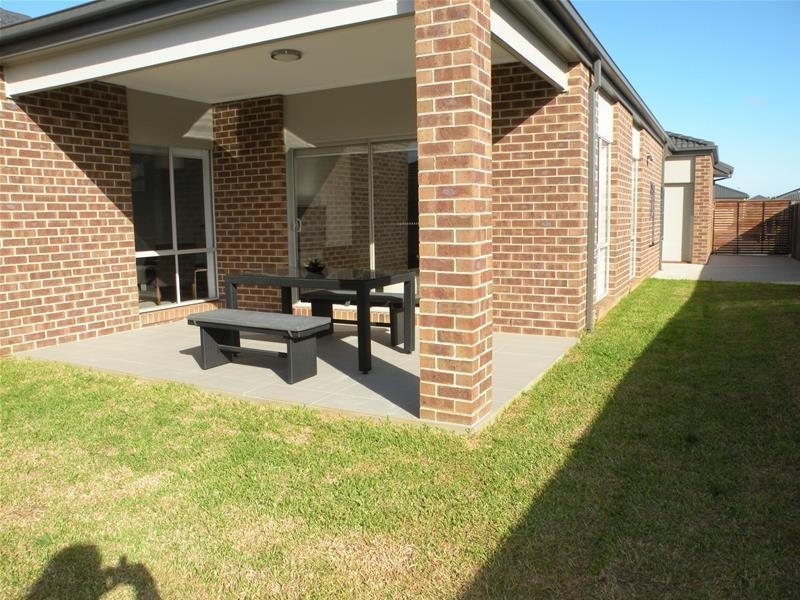 49 Cape Barron Drive, Lara VIC 3212