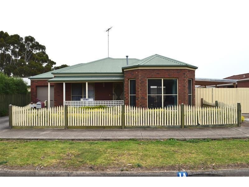 1A The Esperence, Lara VIC 3212