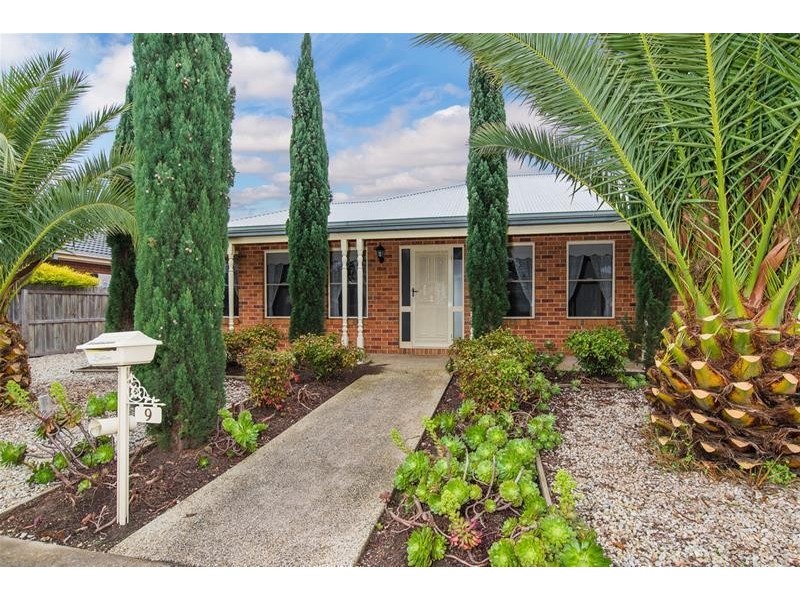 9 Country Gardens Drive, Lara VIC 3212