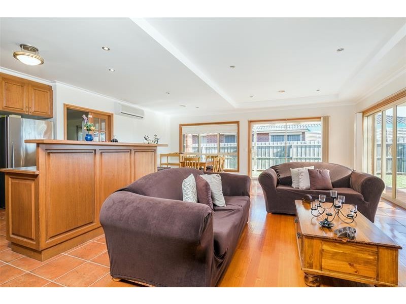 9 Country Gardens Drive, Lara VIC 3212