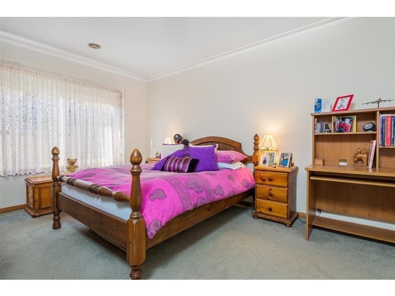 9 Country Gardens Drive, Lara VIC 3212