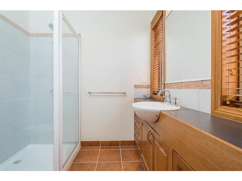 9 Country Gardens Drive, Lara VIC 3212