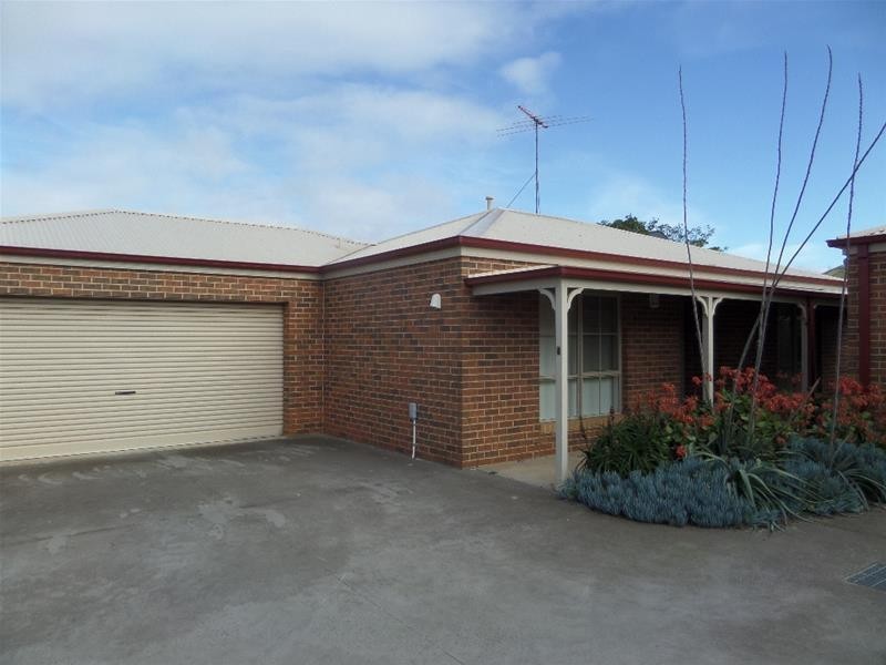 4/66 Forest Road South, Lara VIC 3212