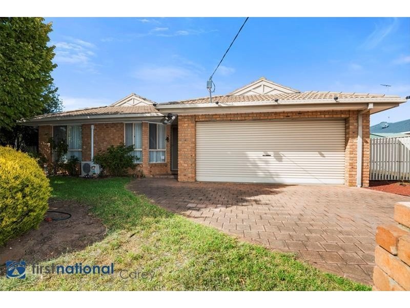 54 Cameron Crescent, Lara VIC 3212