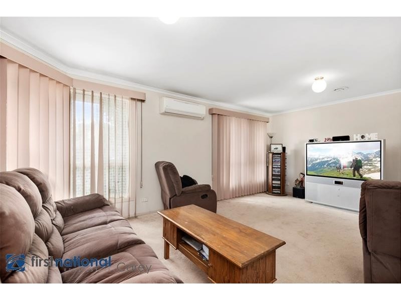 54 Cameron Crescent, Lara VIC 3212