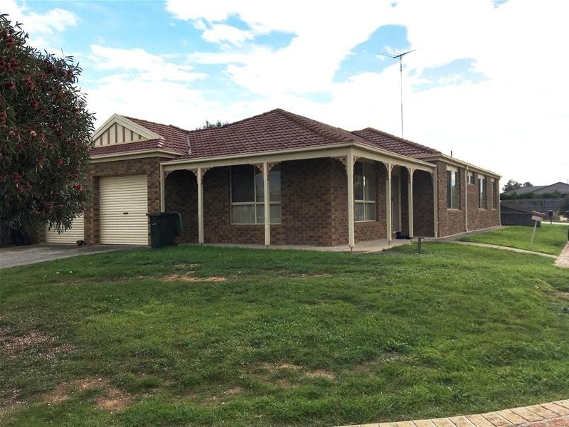 2 Redleaf Close, Lara VIC 3212