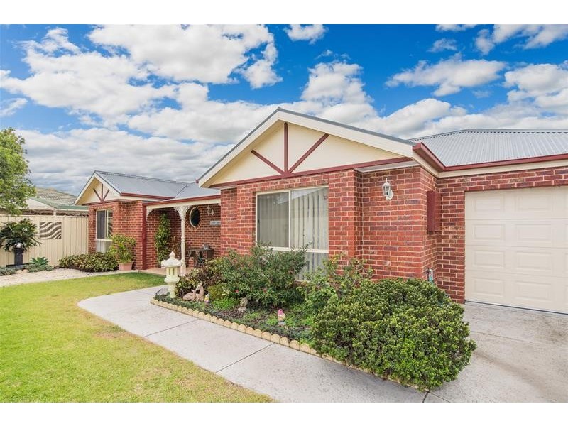 2/17 Stephenson Street, Lara VIC 3212