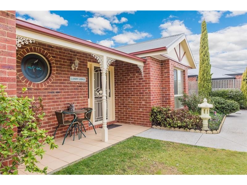 2/17 Stephenson Street, Lara VIC 3212