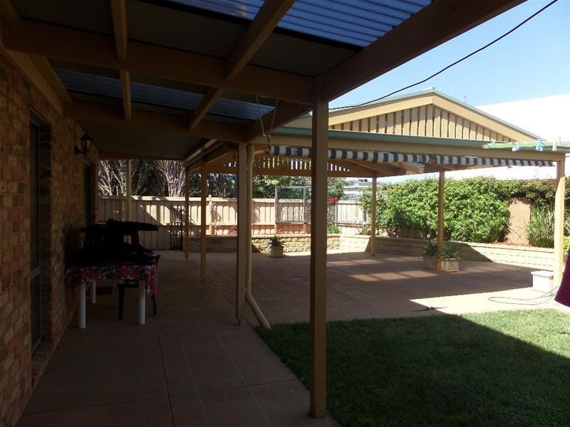 4 Mungari Crt, Lara VIC 3212