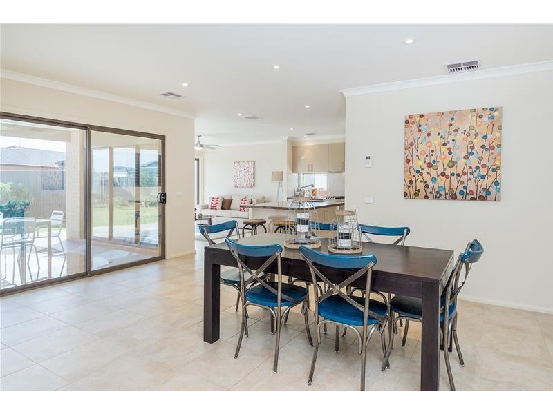 73-75 Westlakes Boulevard, Lara VIC 3212