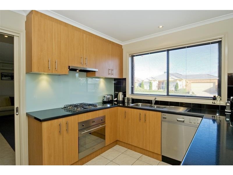 32 Country Gardens Drive, Lara VIC 3212