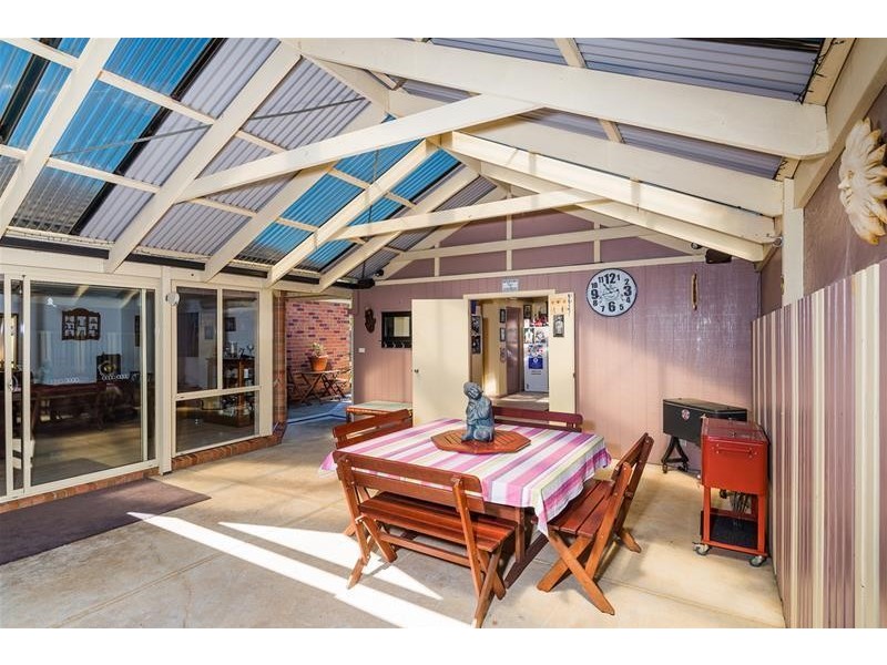 2 Galileo Close, Lara VIC 3212