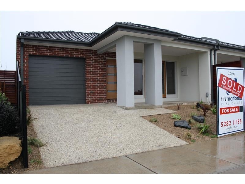 2/30 Benetti Drive, Lara VIC 3212